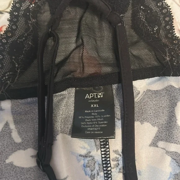 Apt. 9 Blue and White Lace nightgown - Picture 2 of 3